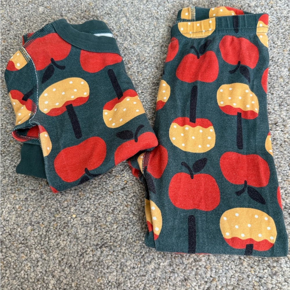 Hannah Anderson Colorful Apple Print Pajama Set